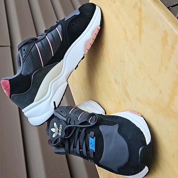 ADIDAS SNEAKERS - Picture 4 of 13